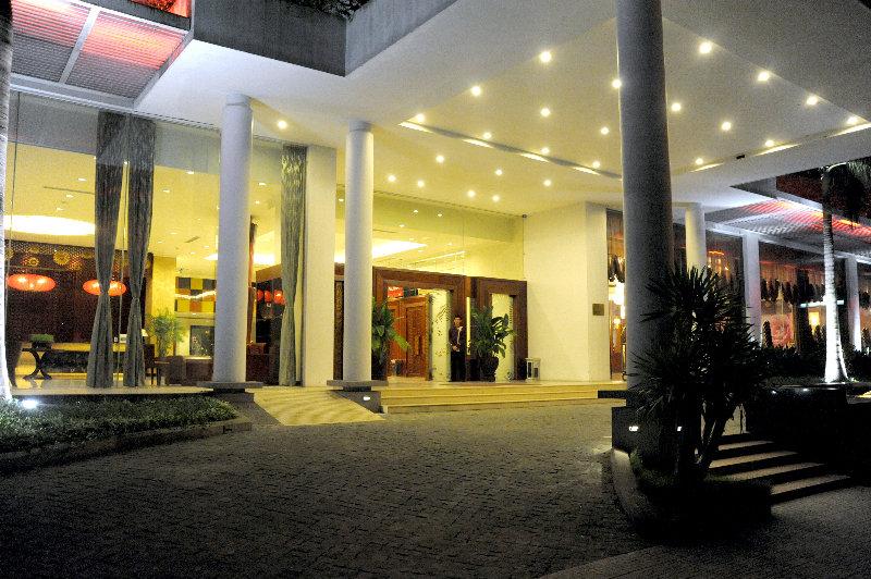 Muong Thanh Holiday Hue Hotel Luaran gambar